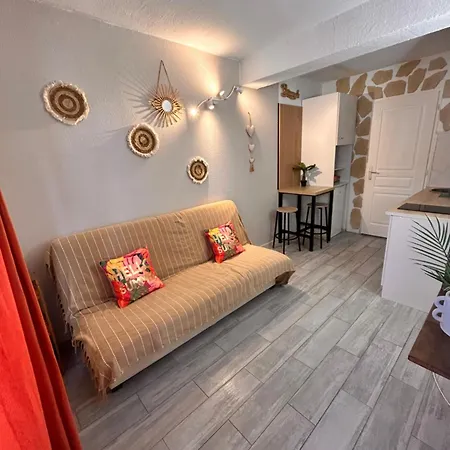 Les Pieds Dans L'eau