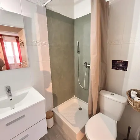 Les Pieds Dans L'eau *