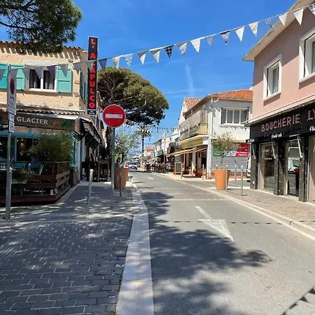 Les Pieds Dans L'eau Hyères