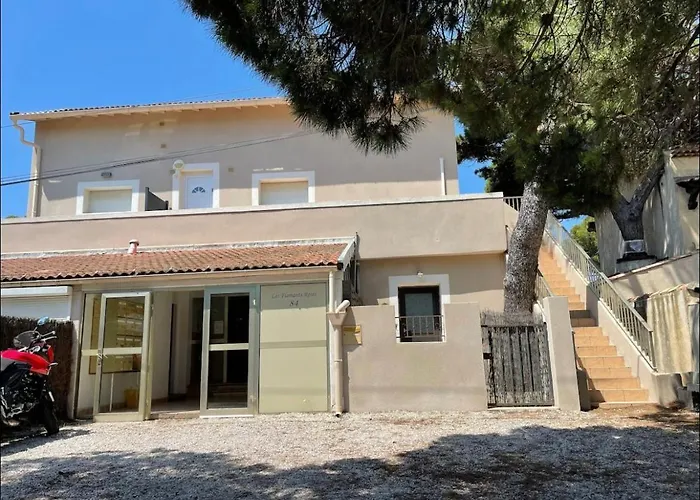 Les Pieds Dans L'eau Hyères